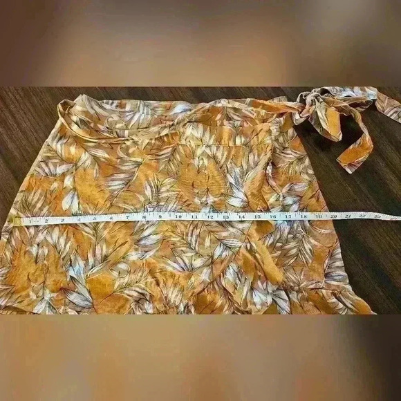 Emory Park Wrap Mini Skirt in Orange  and Gray Floral Size M EUC - Picture 5 of 10